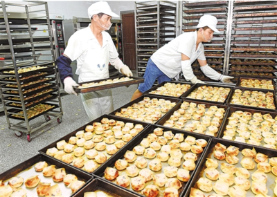 老字號月餅觸網煥新機 匠心手作與互聯網銷售的完美融合